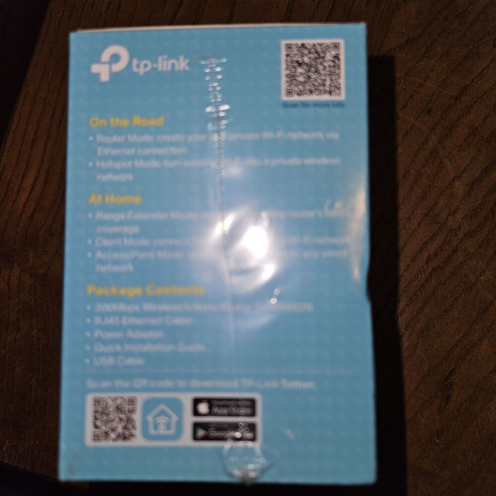 TP-LINK 300Mbps Portable Wireless Wi-Fi Travel Router (TL-WR802N) - Picture 4 of 6